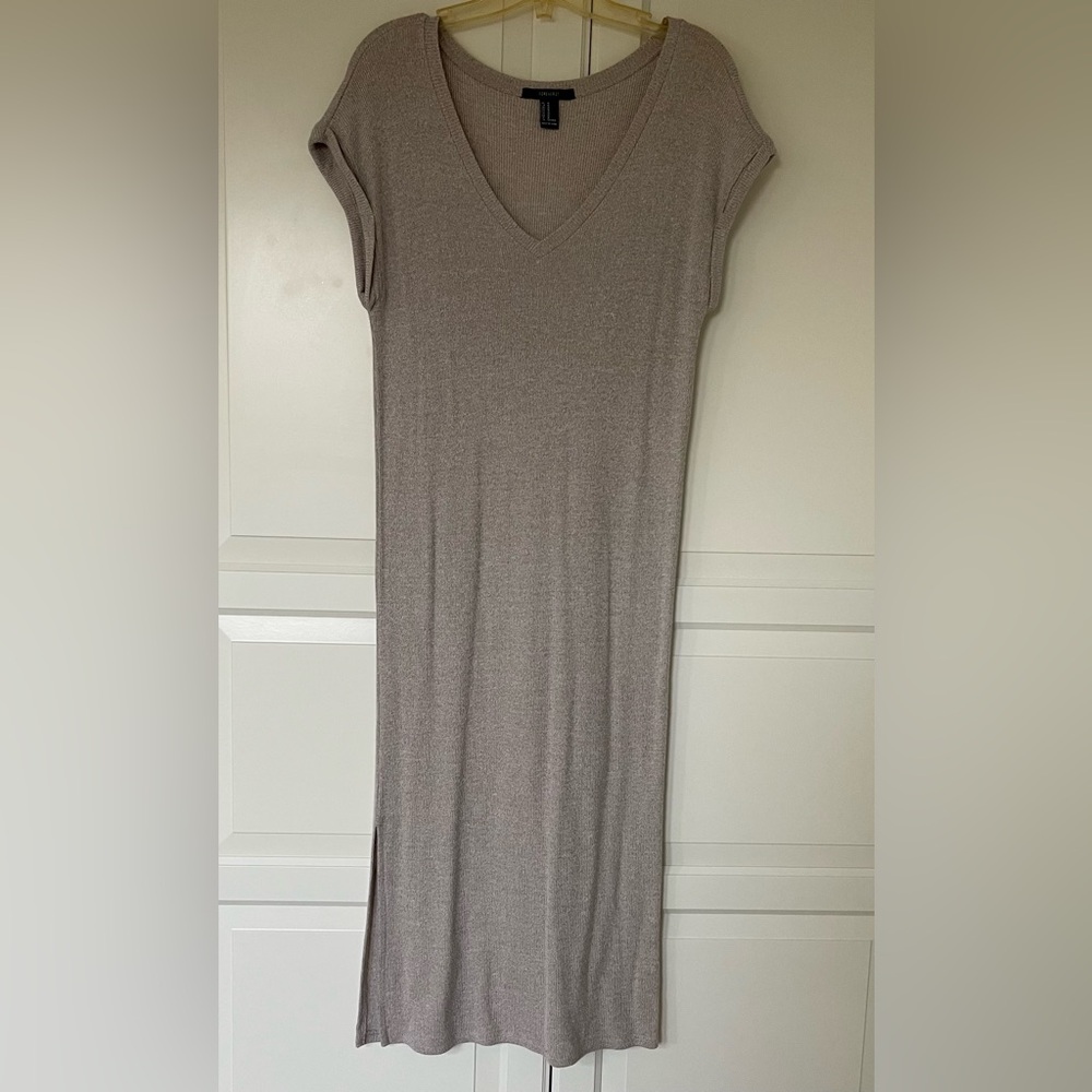 Forever 21 MIDI/Maxi Dress Size Medium
